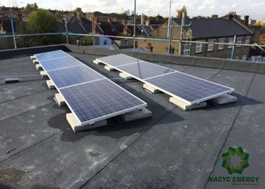 Versatile Design Ground / Rooftop Solar Mounting Systems Unique Triangular Supporters